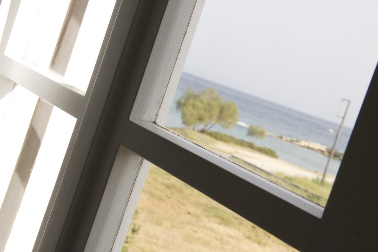 ホテル Arokaria Seaside アベラス エクステリア 写真